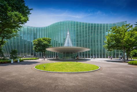 美術館 東京 おすすめ: アートとラーメンの意外な関係