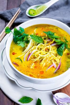  Khao Soi! Bir Tayland Klasikinden Daha Fazlası: İncecik erişteler ile zengin bir bulyonun buluşması!