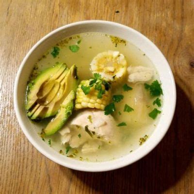  Sancocho de Gallina: Lezzetli ve Doyurucu Bir Geleneksel Çorba Deneyimi!